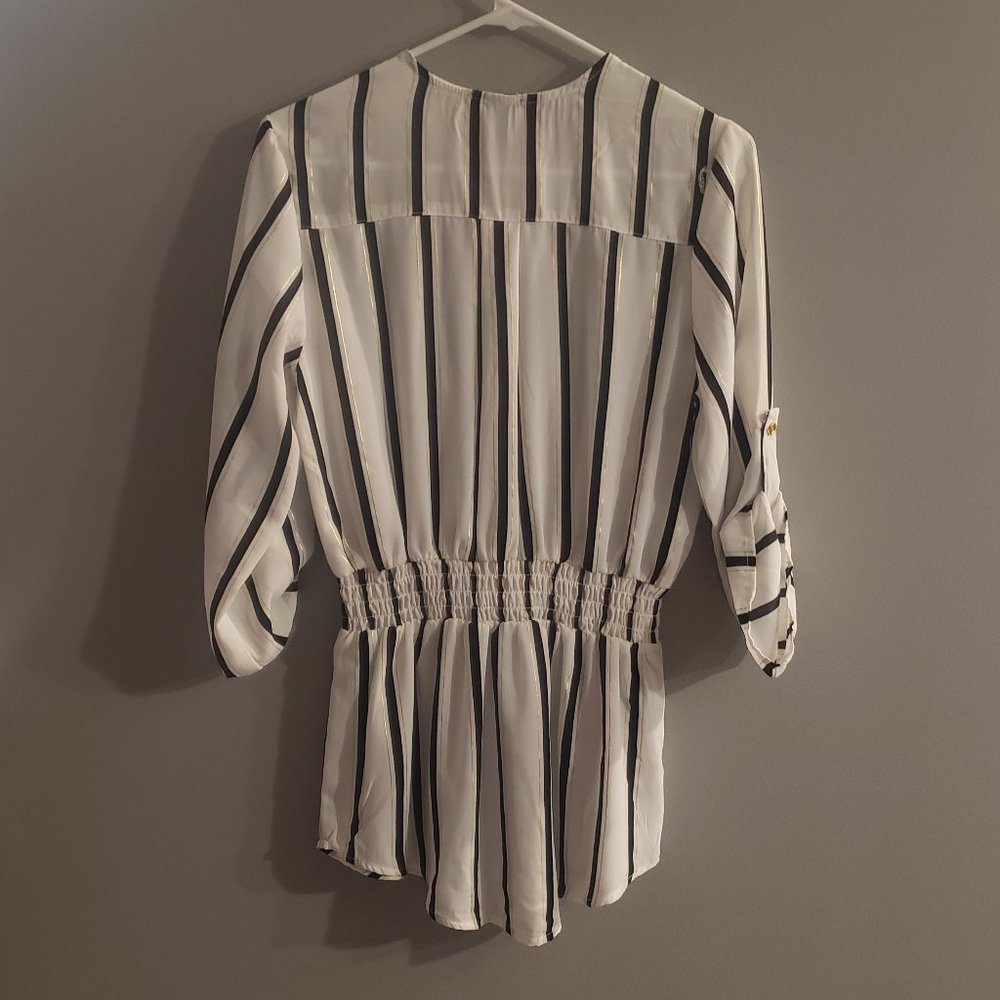 NWT Rue21 Striped Top - Picture 2 of 2